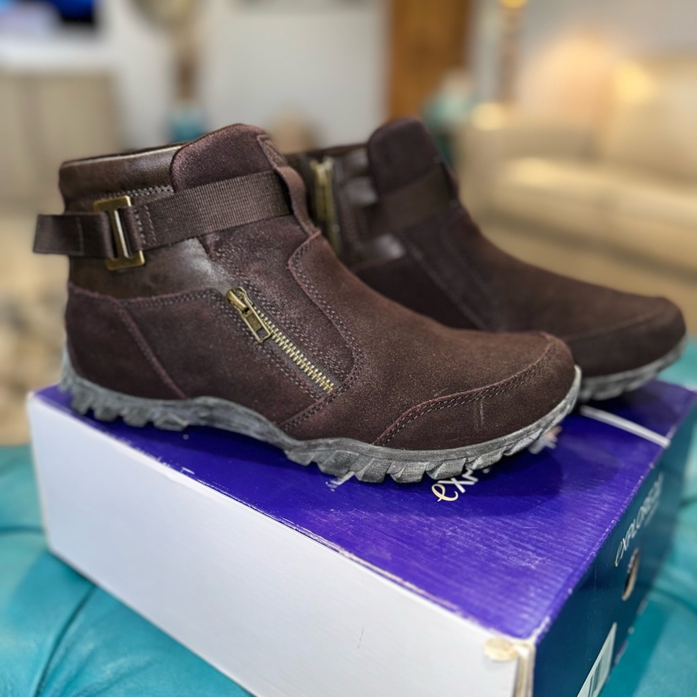 Explore24-Easy Spirit Ankle Boots